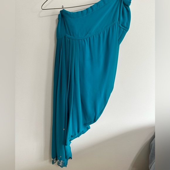 Salwar suit - Picture 4 of 6